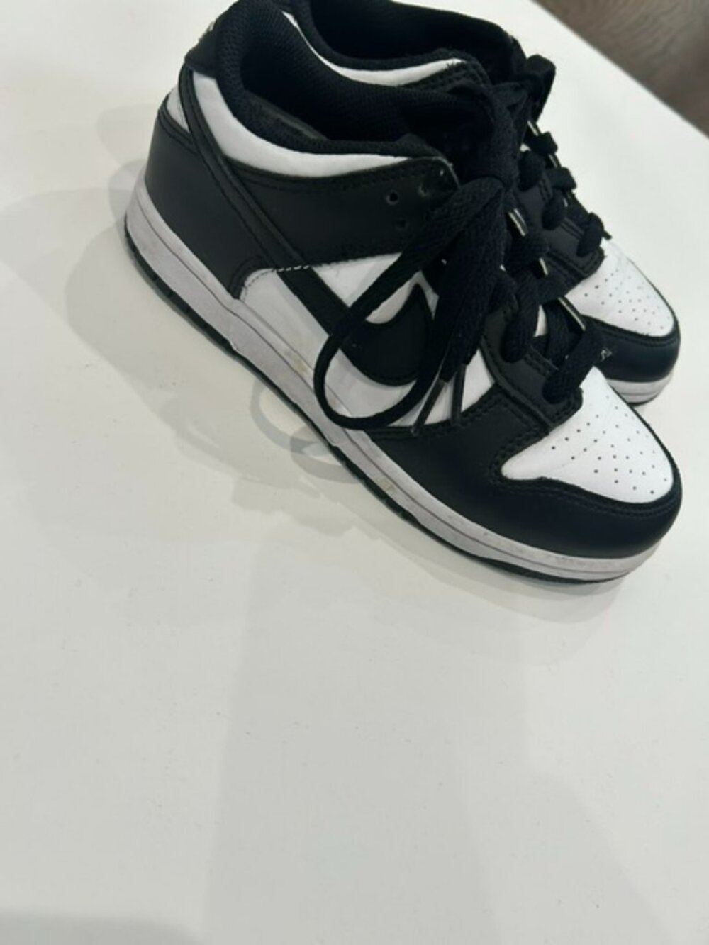 Nike Kids' Dunk Low Basketball Sneaker, Little Girls Size 2